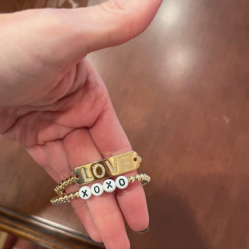 Gold 'LOVE' and 'XOXO' Beaded Bracelets